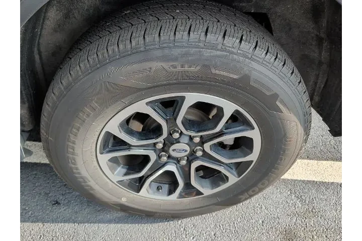 $37631 : Ford Expedition 2024 4x2 XLT image 8