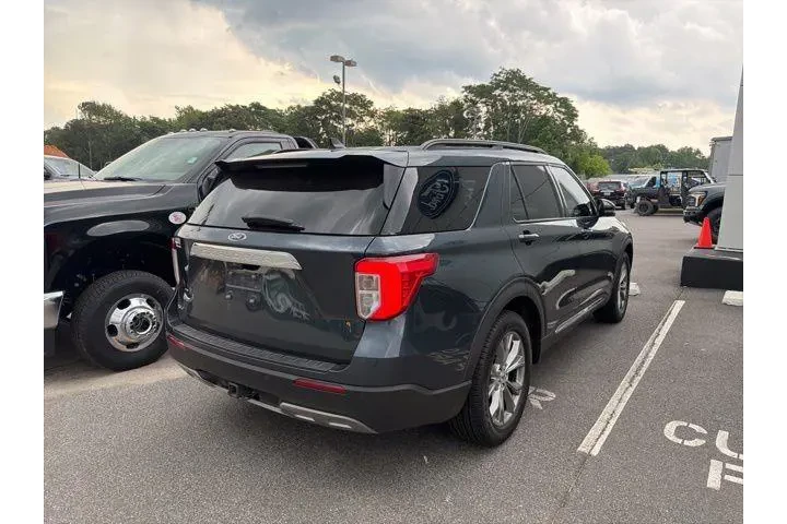 $27992 : Ford Explorer 2022 XLT 4dr S image 3