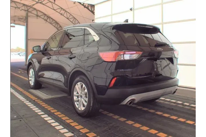 $15484 : Ford Escape 2021 SE 4dr SUV image 3