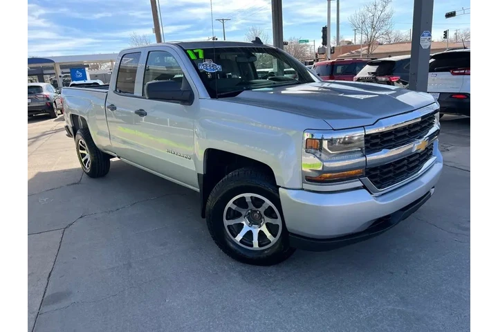 2017 Silverado 1500 Work Truc image 3