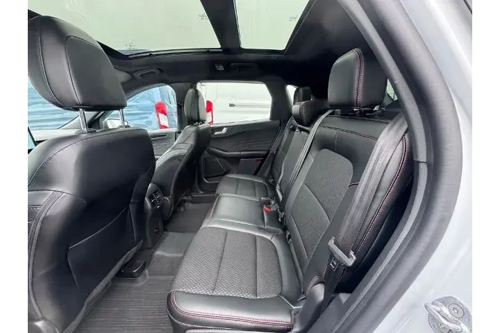 $31700 : Ford Escape 2025 AWD ST-Line image 7