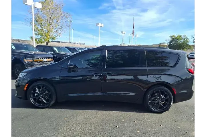 $29679 : Chrysler Pacifica 2022 Limit image 7