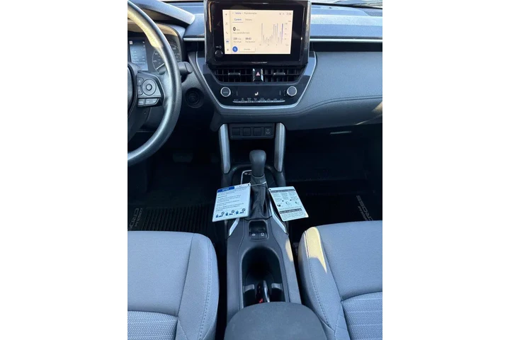 $13995 : 2024 Corolla Cross Hybrid S image 9