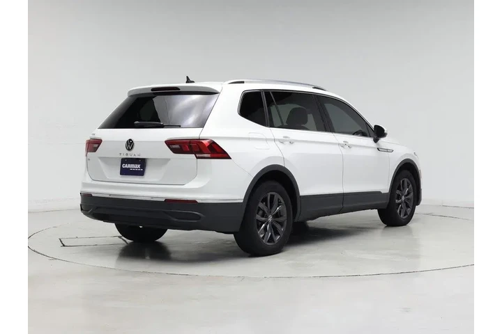 $19990 : Volkswagen Tiguan 2022 SE 4d image 8