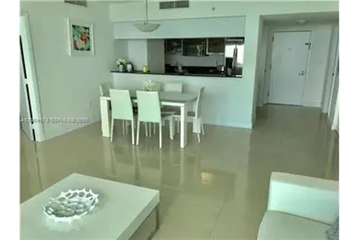 $4500 : Rental property with 2 bedro image 5