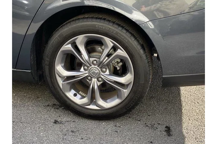 $19987 : Honda Accord 2024 EX 4dr Sed image 9