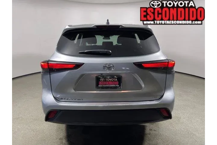 $39487 : Toyota Highlander 2025 LE 4d image 4