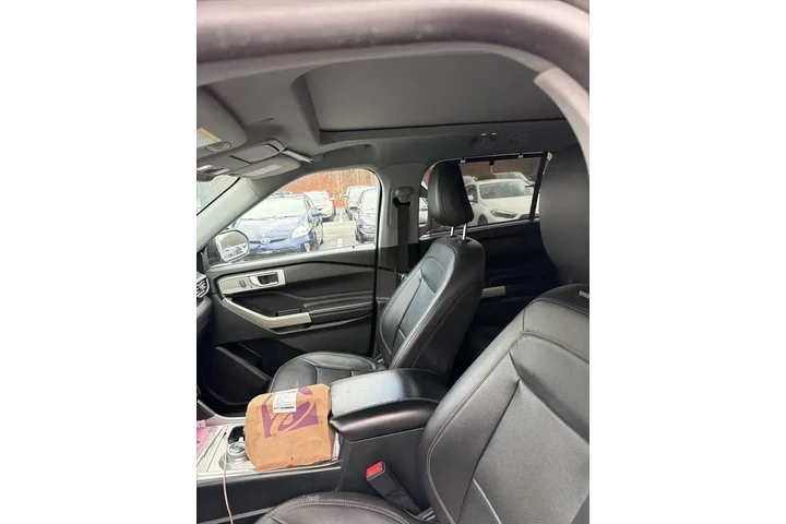 $23578 : Ford Explorer 2021 Limited 4 image 9