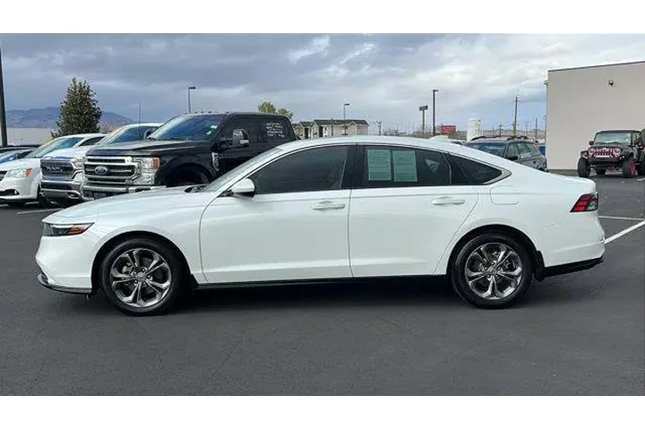 $32484 : Honda Civic 2025 Sport 4dr H image 8