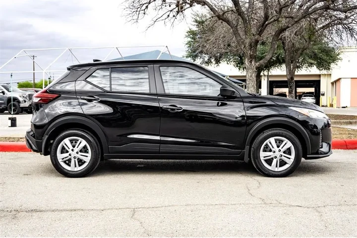 $20999 : Nissan Kicks Play 2025 S 4dr image 4