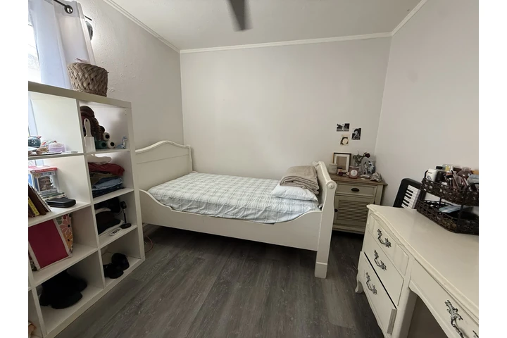 $850 : Se renta cuarto para chica con image 2