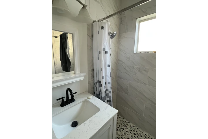 $1250 : Habitación Privada - RESEDA image 3