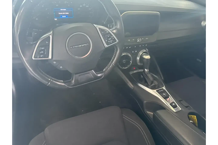 $23185 : Chevrolet Camaro 2020 LT 2dr image 10