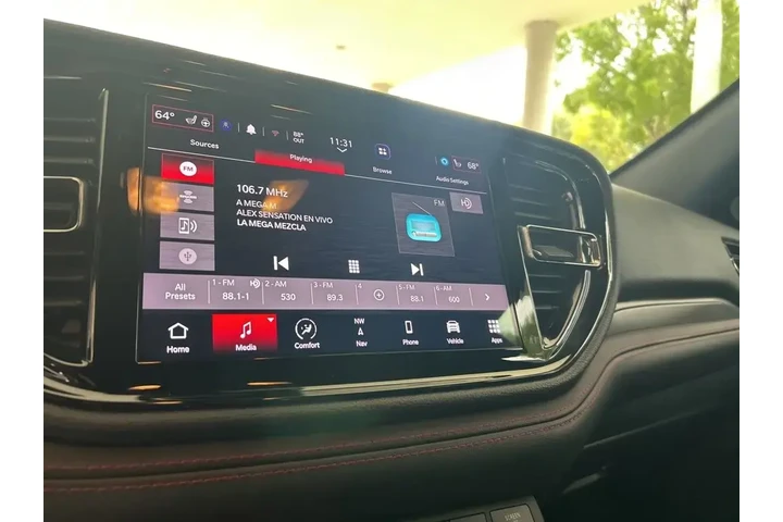 $23113 : Dodge Durango 2023 AWD GT 4d image 7