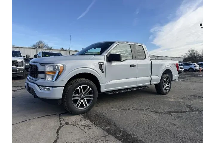 $38988 : Ford F-150 2022 4x4 XL 4dr S image 2