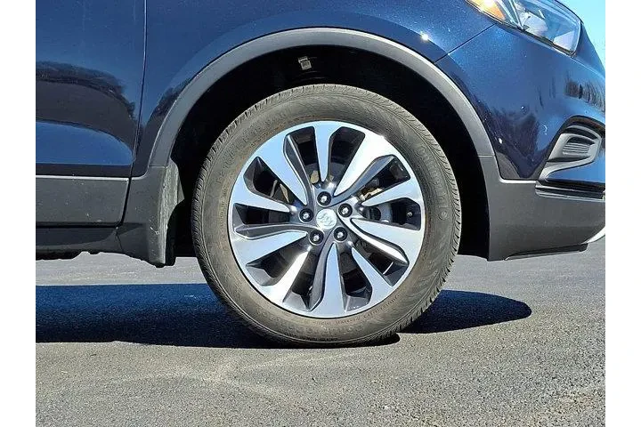 $19900 : Buick Encore 2022 AWD Prefer image 8