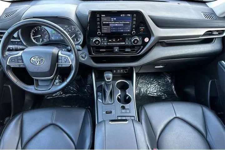 $30063 : Toyota Highlander 2022 XLE 4 image 10