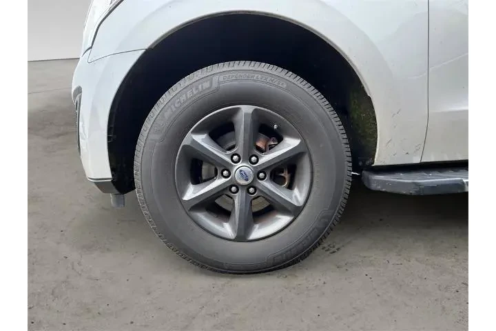 $28991 : Ford Expedition 2018 4x4 XLT image 9