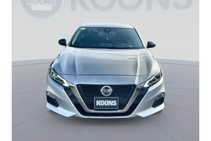 $13500 : Nissan Altima 2020 2.5 SR 4d image 8