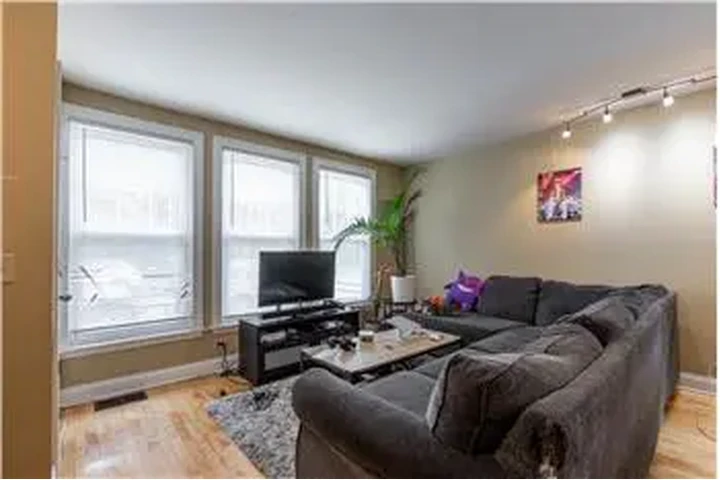 $3600 : Rental property with 4 bedro image 3