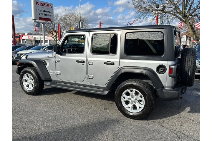 $27990 : Jeep Wrangler Unlimited 2021 image 5
