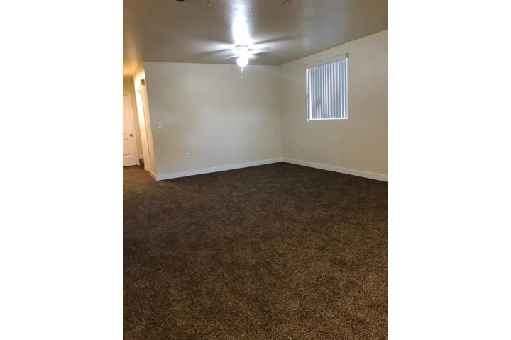 $1900 : 2Bedroom 1Bath Apartment in LA image 2
