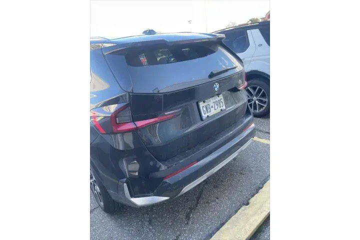 $29943 : BMW X1 2023 AWD xDrive28i 4d image 3