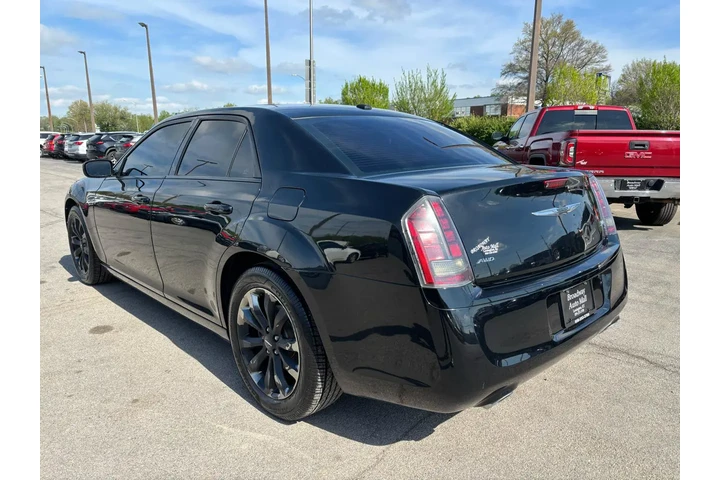 $8980 : 2014 300 4dr Sdn 300S AWD image 4