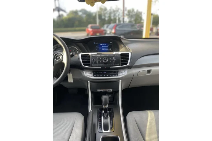 2015 Accord LX image 7