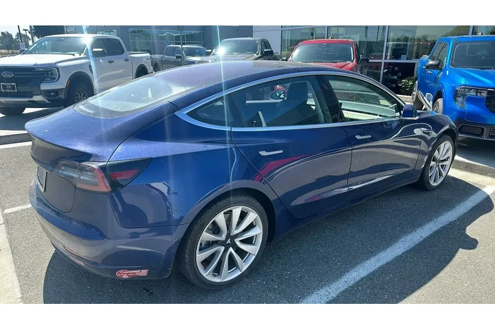 $18950 : Tesla Model 3 2018 Mid Range image 2