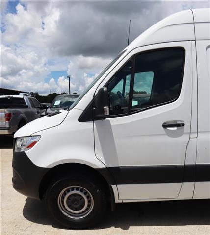 $36995 : 2019 Mercedes-Benz Sprinter 2 image 4