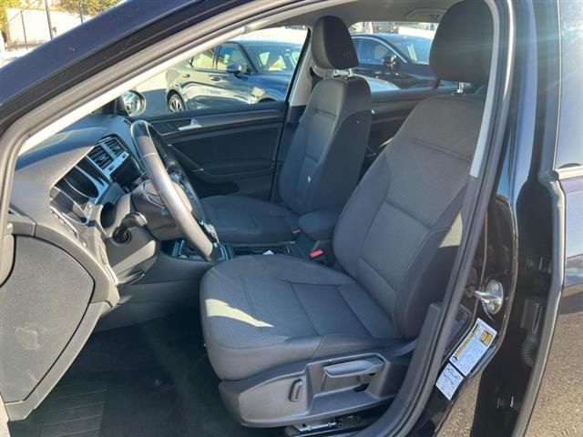 $12900 : Used 2019 e-Golf SE for sale image 10