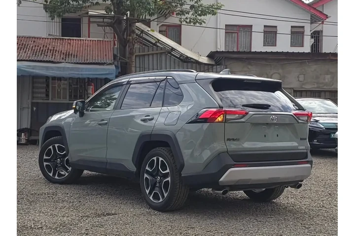 $8900 : Toyota RAV4 Adventure 2019 image 2