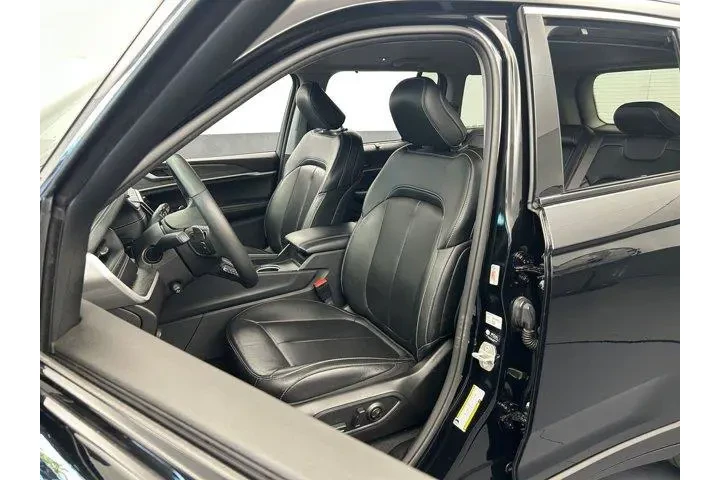 $32000 : Jeep Grand Cherokee 2024 4x2 image 10