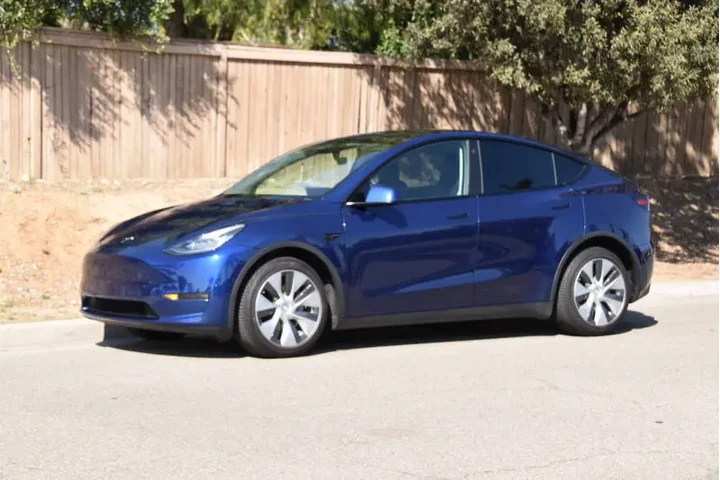 $29999 : 2021 Model Y Long Range image 1