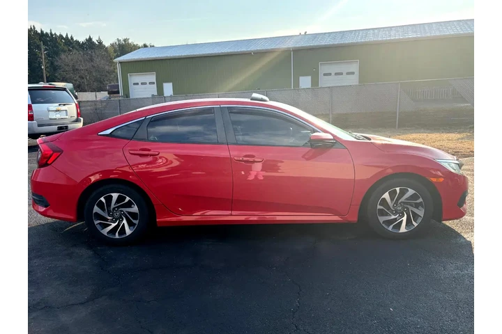$15995 : 2016 Civic image 2