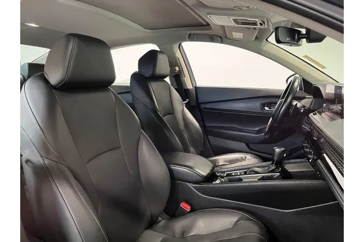 $30808 : Honda Accord Hybrid 2023 EX- image 10