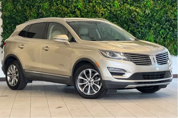 $16290 : Lincoln MKC 2017 Select 4dr image 2
