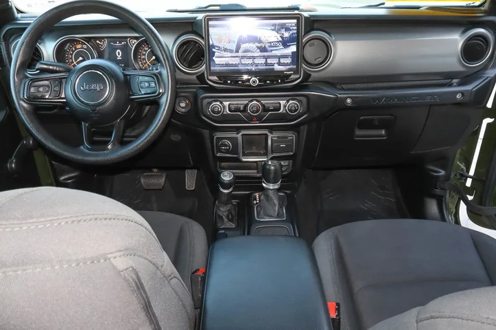 $23988 : 2021 Wrangler Sport 4x4 image 10