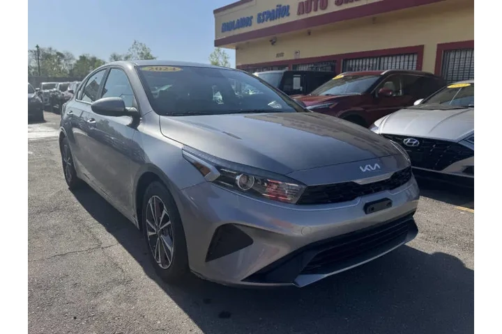 $21995 : 2024 Forte LXS image 1