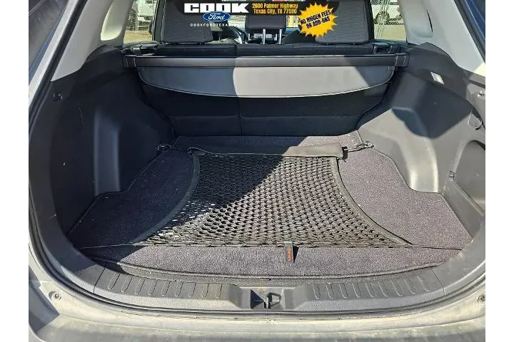 $28983 : Toyota RAV4 2023 AWD XLE 4dr image 10