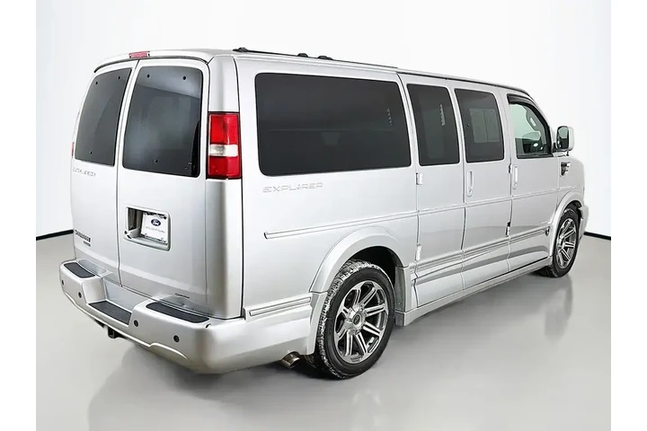 $24995 : Chevrolet Express 2016 2500 image 8