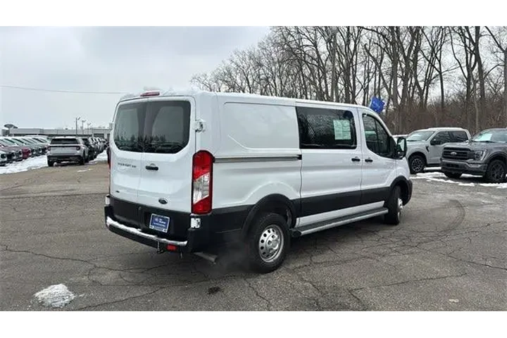 $38297 : Ford Transit 2023 AWD 250 3d image 3