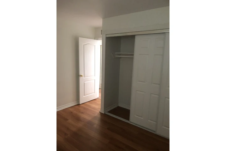 $2000 : Apartment image 7