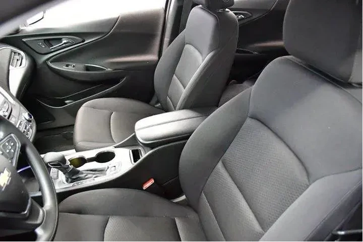 $20994 : Chevrolet Malibu 2024 LT 4dr image 9