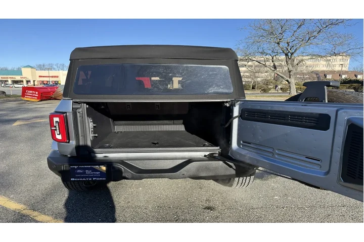 $39985 : Ford Bronco 2023 4x4 Outer B image 6