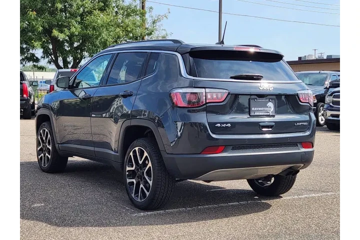 $14985 : 2018 Compass Limited image 8