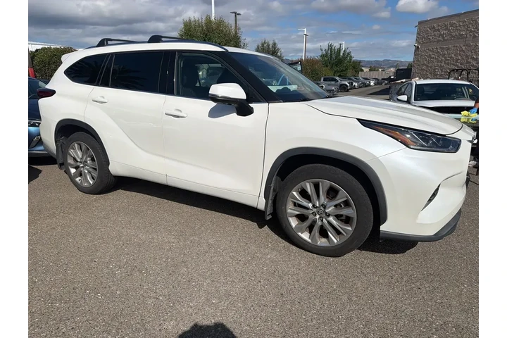 $32303 : Toyota Highlander 2020 AWD L image 2