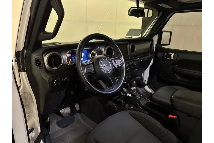 $28501 : Jeep Wrangler Unlimited 2021 image 6