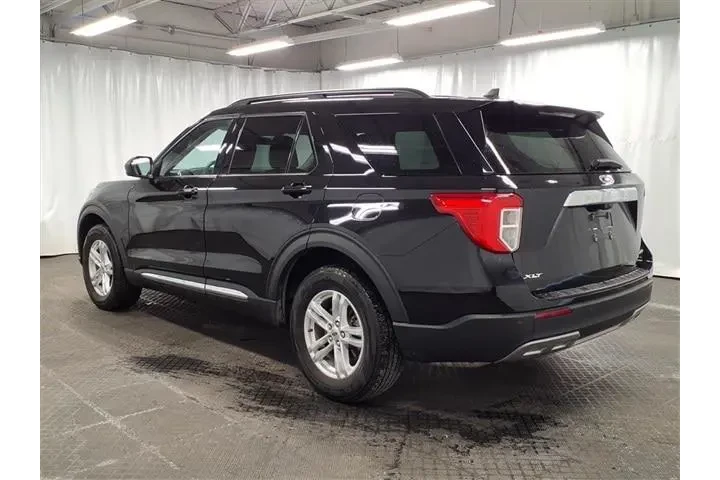 $33988 : Ford Explorer 2023 AWD XLT 4 image 5